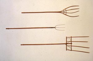 Handsnidade högafflar (trä)